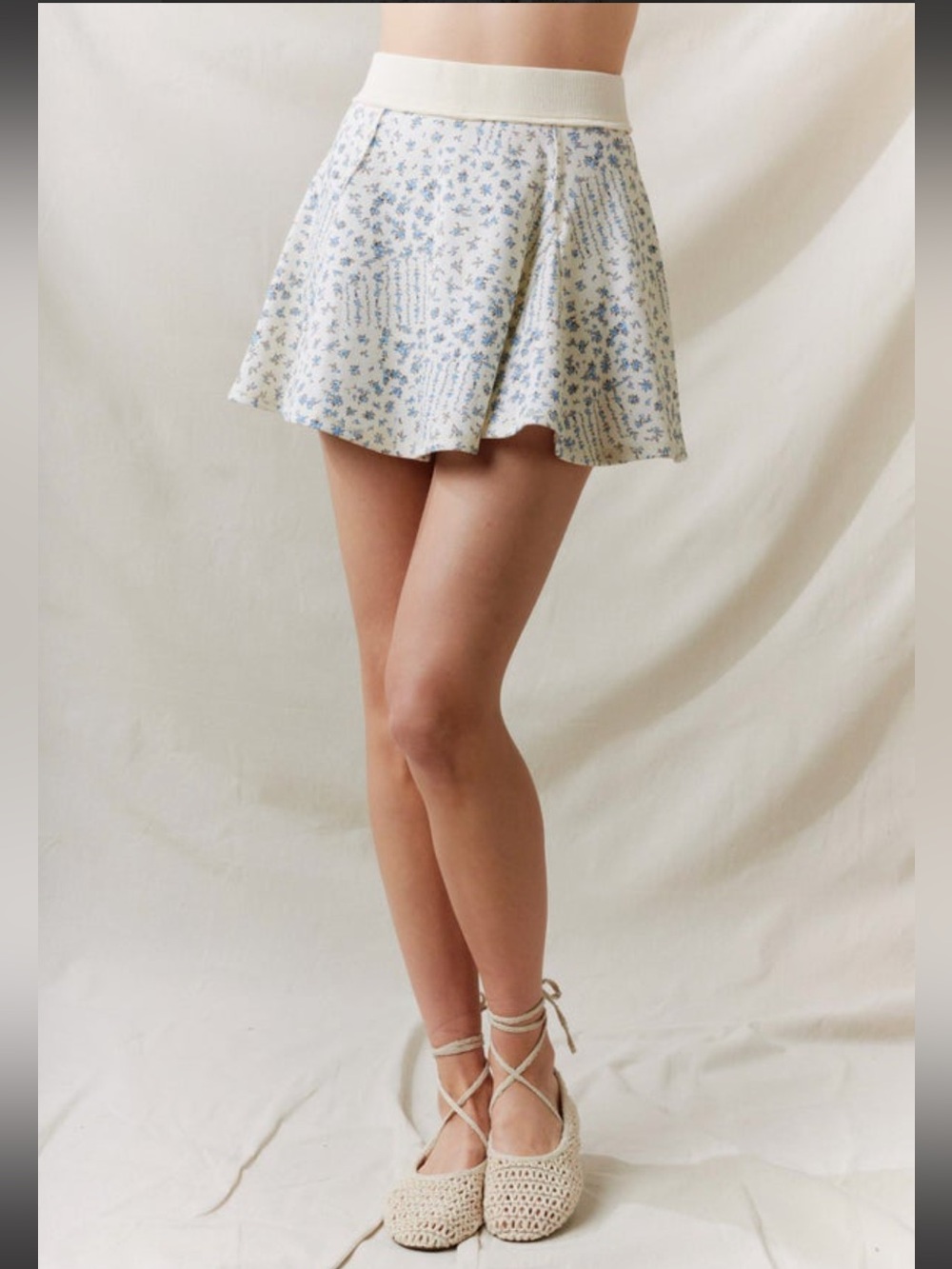 Peach Love California Floral Blue and Cream A-Line Mini Skort